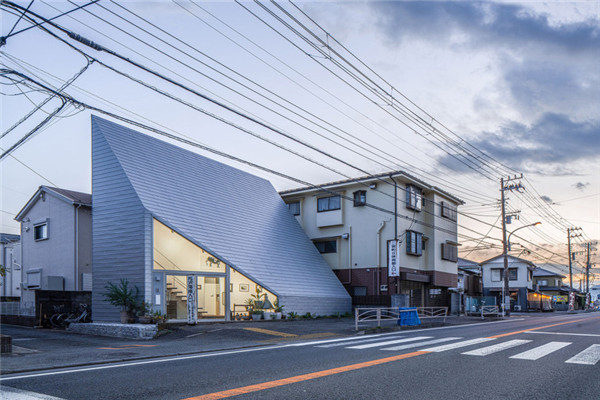 屋面瓦建筑